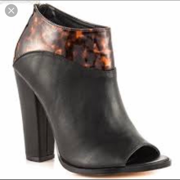 Michael Antonio Shoes - Michael Antonio Ankle Boot 5.5